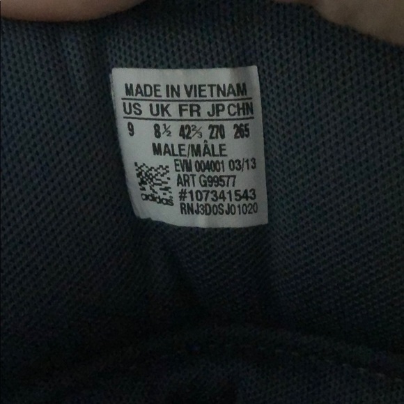 Dope Retro Adidas - Picture 2 of 5